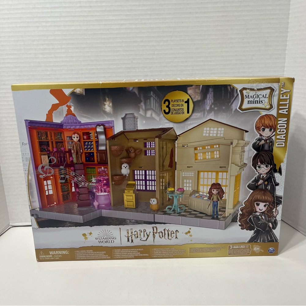 HARRY POTTER Wizarding world magical minis Diagon Alley playset NWT